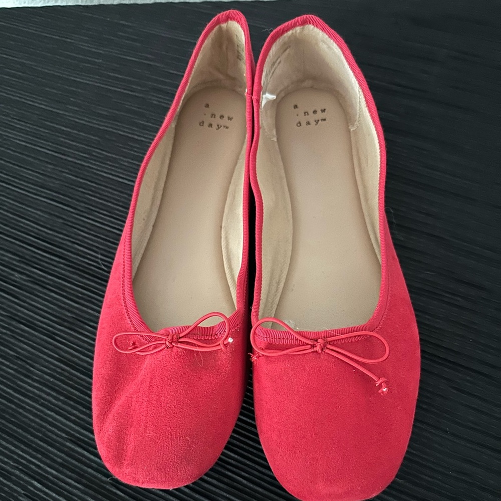 Womens red flats